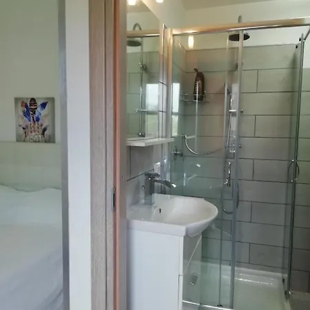 Giuliana Stanze Con Bagno Interno In A 350 Mt Libera Lido Delle Sirene Πανσιόν 2*