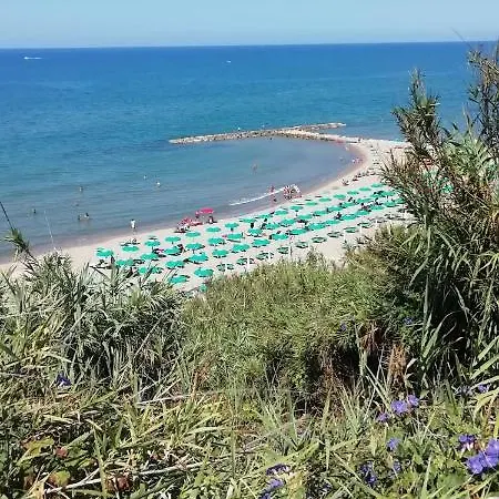 Πανσιόν Giuliana Stanze Con Bagno Interno In A 350 Mt Libera Lido Delle Sirene 2*
