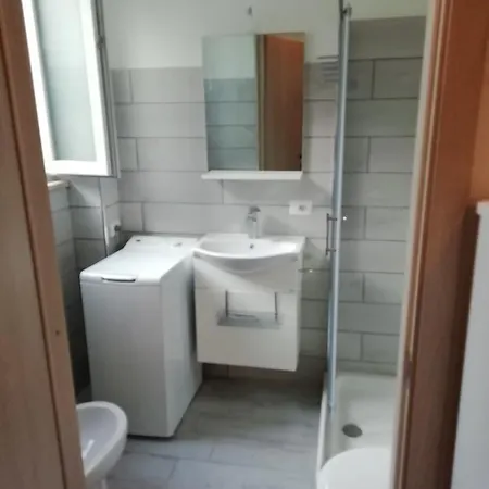 Giuliana Stanze Con Bagno Interno In A 350 Mt Libera Lido Delle Sirene Άντζιο