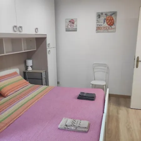 Giuliana Stanze Con Bagno Interno In A 350 Mt Libera Lido Delle Sirene